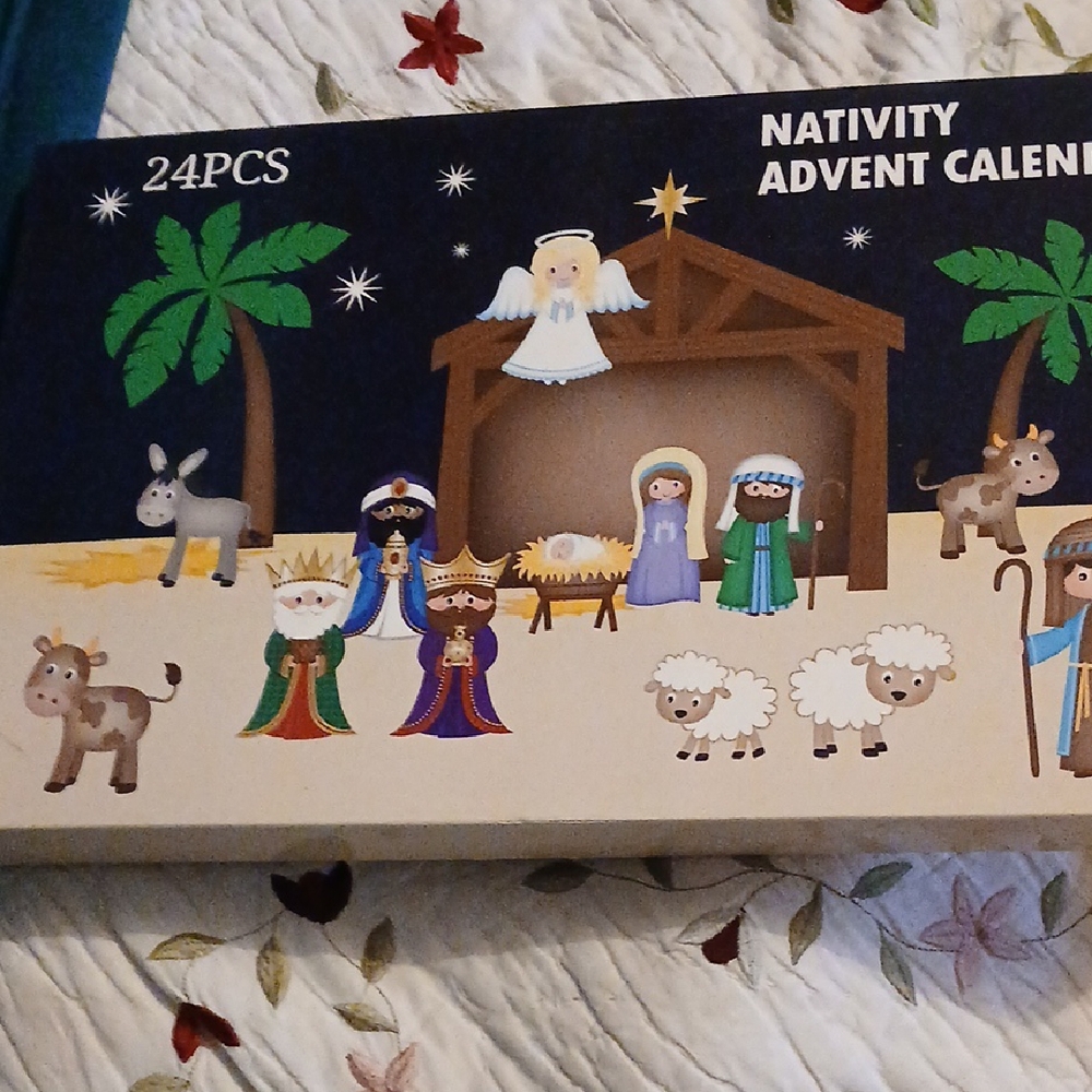 Nativity Advent Calendar with 24 Pieces
